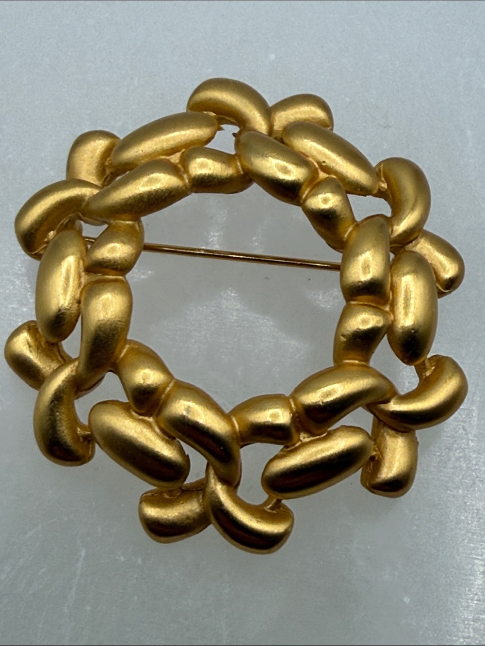 Anne Klein Gold Tone Wreath Chain-Link Brooch - pin Women Jewelry